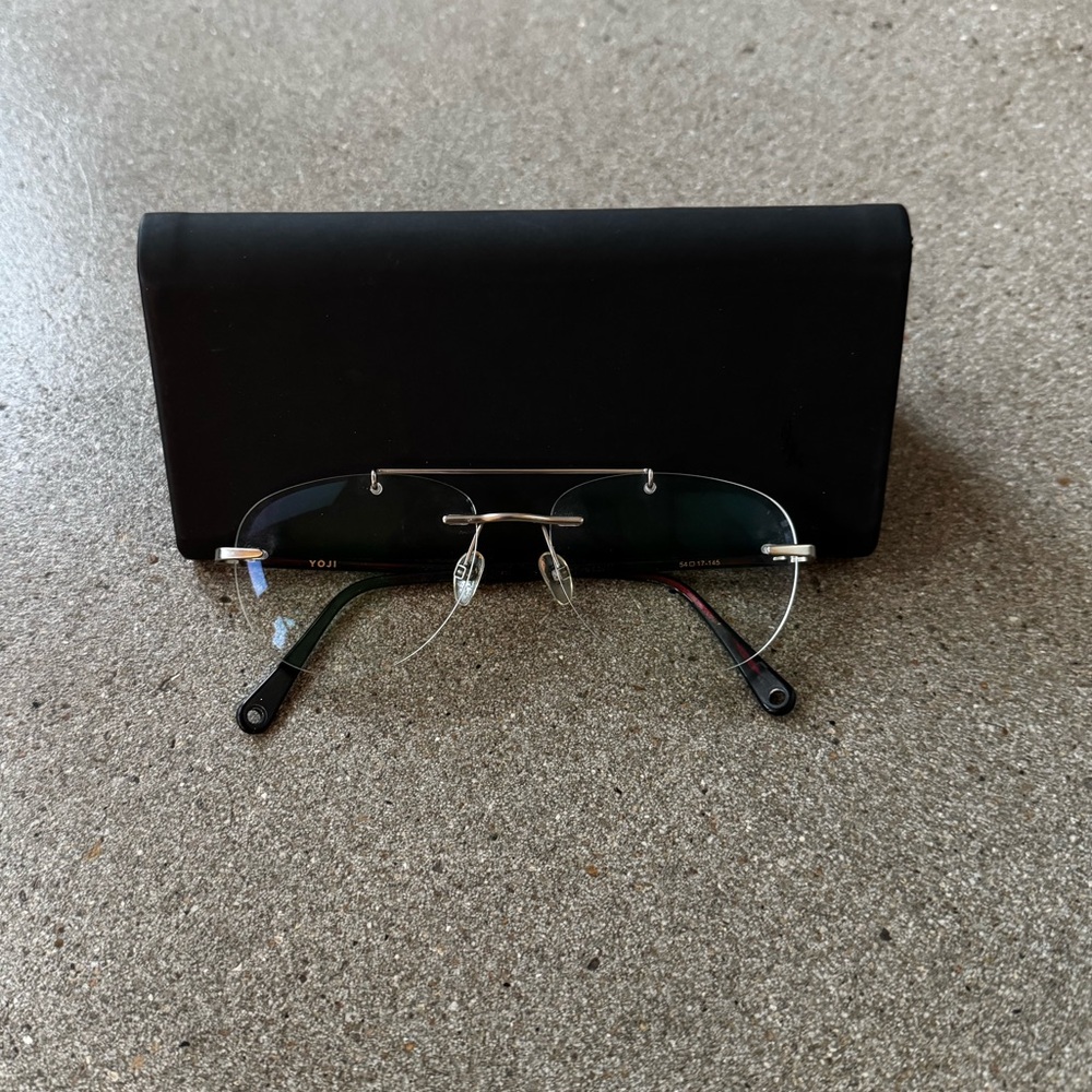 Yoji Sapporo Rimless Aviator Glasses (Silver/Black/Red)